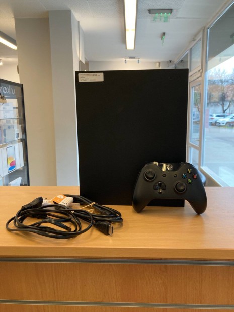 Xbox One X 1TB Hasznlt konzol