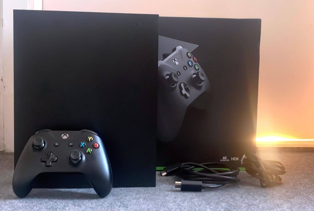 Xbox One X 1TB + 1 Controller