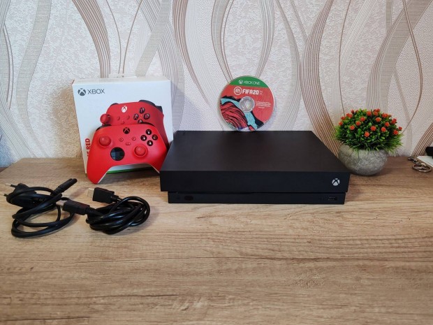 Xbox One X 1TB + jszer kontroller + FIFA 20 CD jtk!