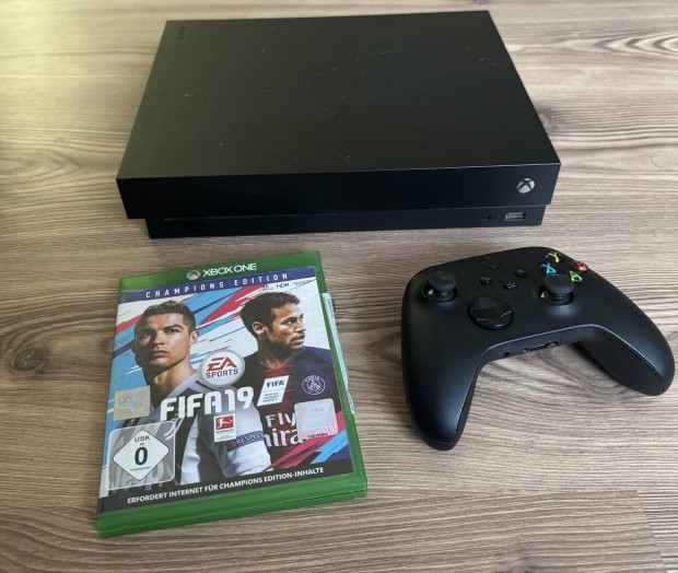 Xbox One X 1 TB  