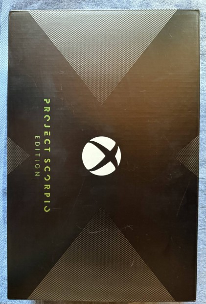 Xbox One X 1 TB konzol Project Scorpio minden tartozékával