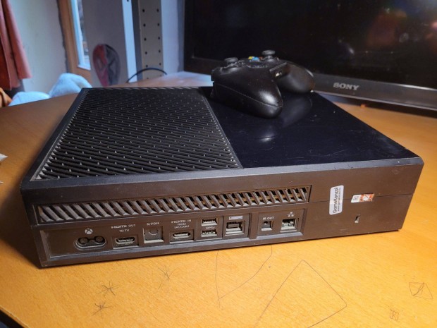 Xbox One X 500 GB + kontroller
