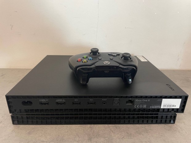 Xbox One X konzol 1TB Hasznlt