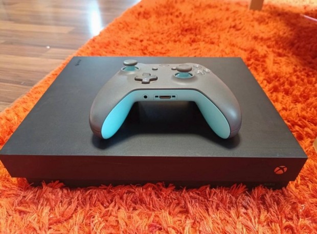 Xbox One X konzol