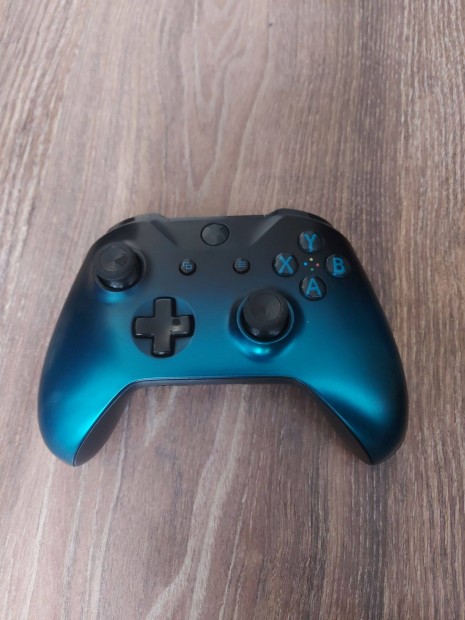 Xbox One controller