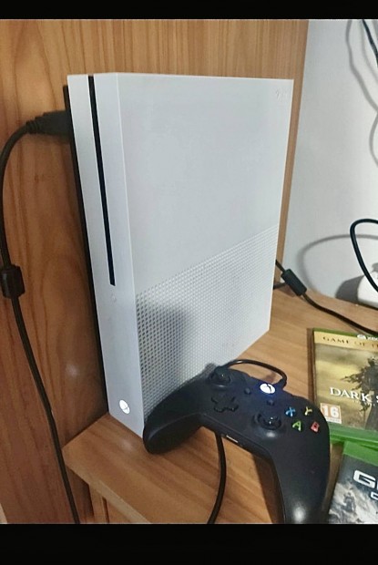 Xbox One eladó ( hdmi hibás !)