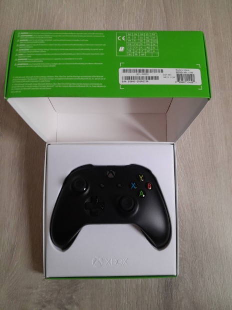 Xbox One kontroller, joystick