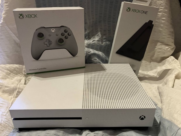 Xbox One s 1 tb limitált kontrollerrel