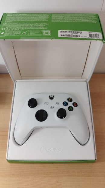 Xbox Series/One eredeti wireless kontroller, joystick elad dobozzal