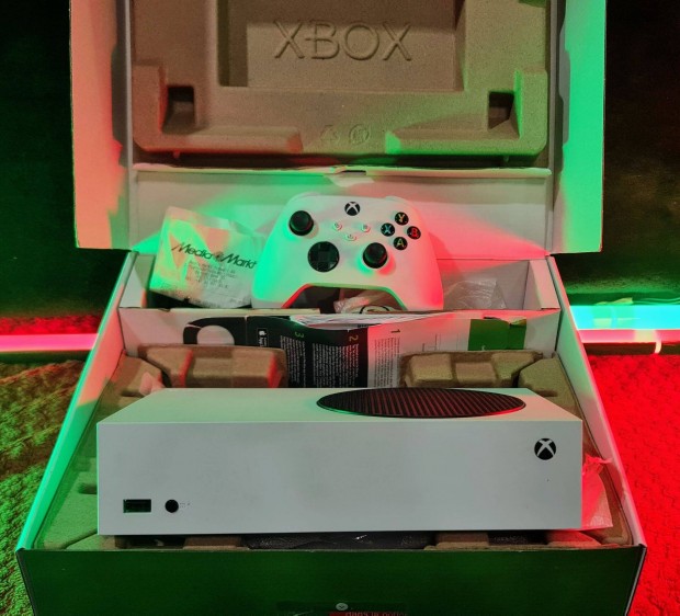 Xbox Series S 512GB 1 karral jszer llapotban, gyri garis 2025.02