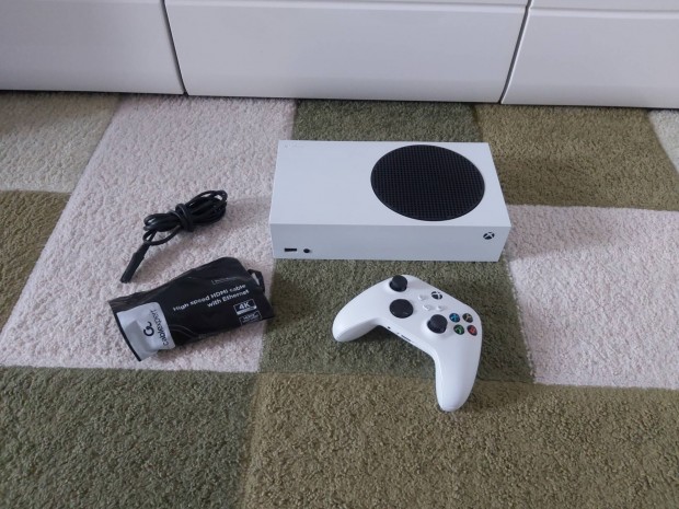 Xbox Series S 512GB Tartozkaival 