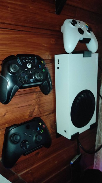 Xbox Series S fali konzol