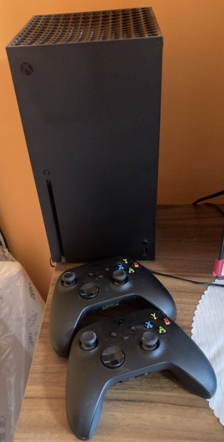 Xbox Series X 1TB 2 kontrollerrel