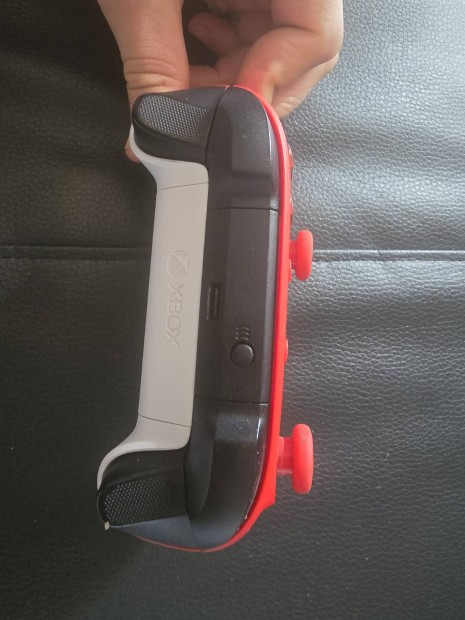 Xbox Series kontroller elad - kivl llapotban
