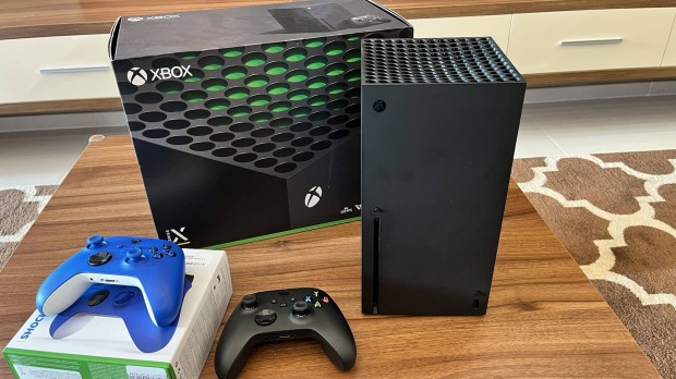 Xbox X 1TB +2 kontroller 