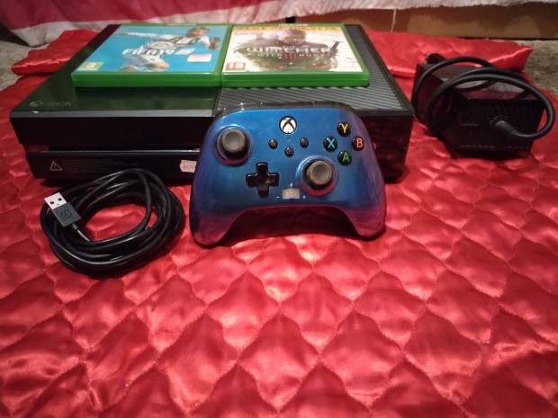 Xbox one 500GB egy karral 2 jtkkal 