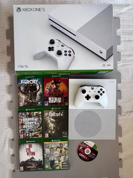 Xbox one S 1Tb jtkokkal eredeti dobozban