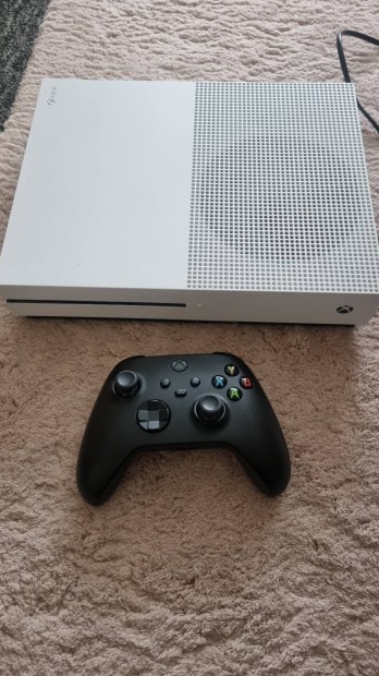 Xbox one S 1tb 5db j�t�kkal
