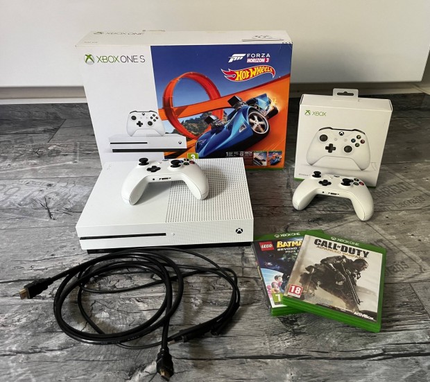 Xbox one S +1kontroller+2jatek