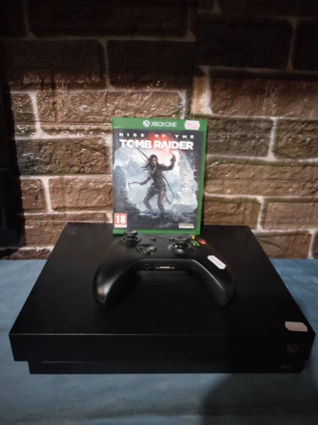 Xbox one X 1TB egy hibs kar+jtk 