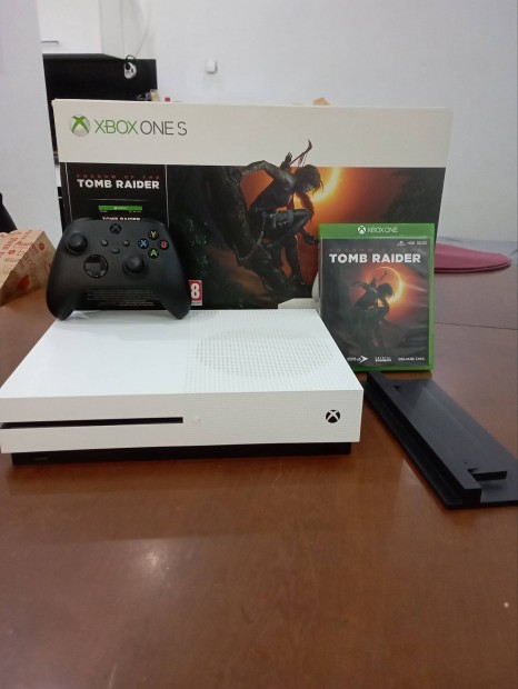 Xbox one s1 TB  szinte j llapotban 