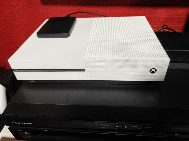 Xbox one s 500GB +1TB