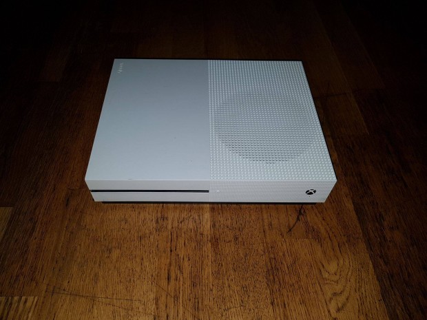 Xbox one s 500gb alkatresznek eladó