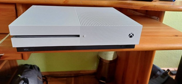 Xbox one s 5 jtkkal