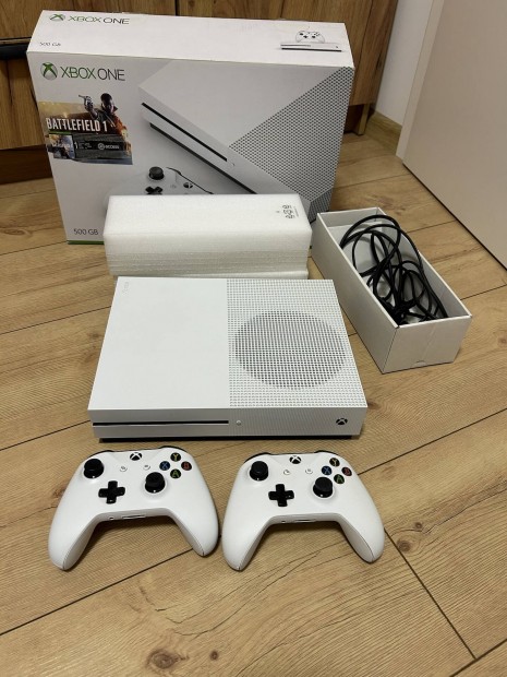 Xbox one s +2 kontroller +xbox headset