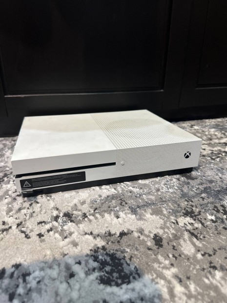 Xbox one s + 1 kontroller