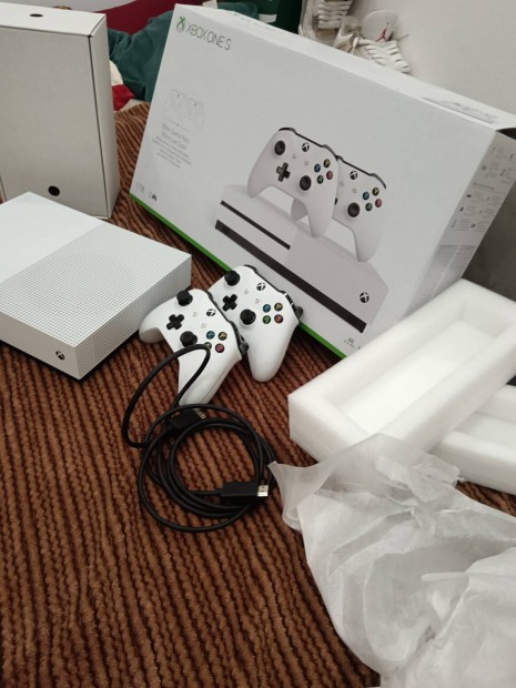 Xbox one s elad