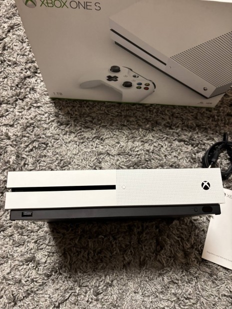 Xbox one s konzol