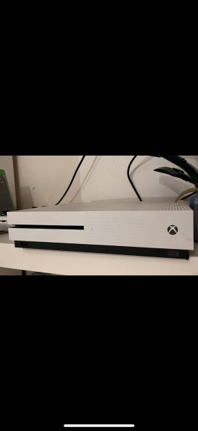 Xbox one s konzol+2 kontroller