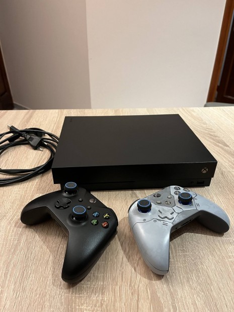 Xbox one x 1TB