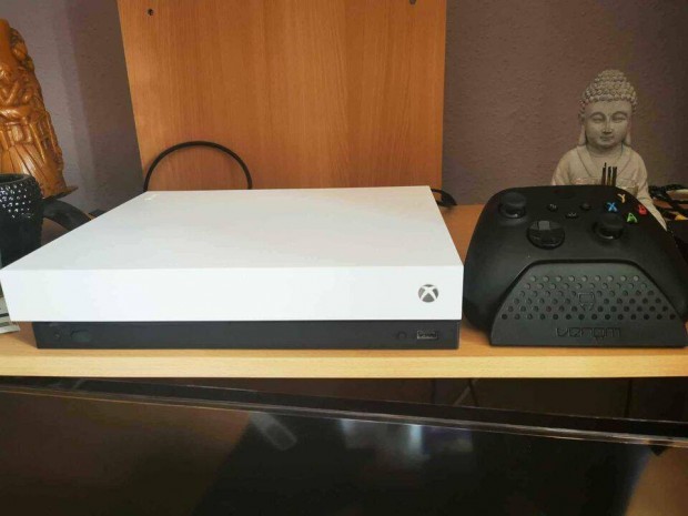 Xbox one x 1 TB elad