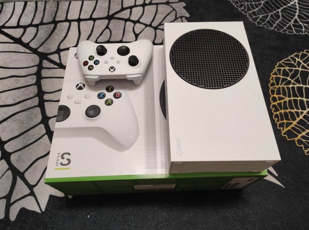 Xbox series S konzol+2 joy/elad vagy csere JBL hangfalra rfizetssel