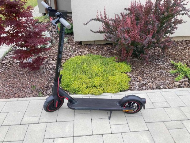 Xiaomi 4 Pro elektromos roller