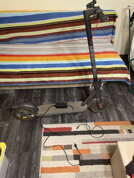 Xiaomi 4 elektromos roller