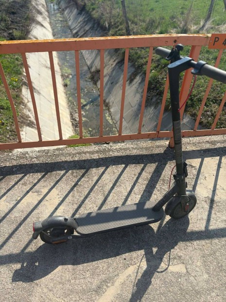 Xiaomi Electric Scooter 4 Lite elektromos roller
