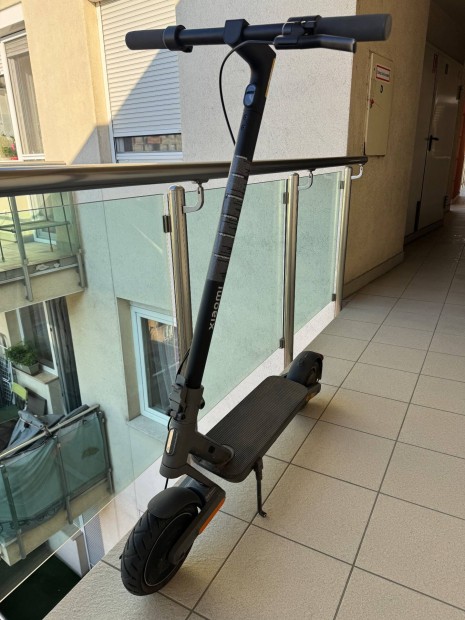 Xiaomi Electric Scooter 4 Ultra - Elektromos Roller