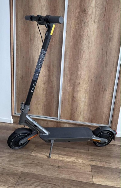 Xiaomi Electric Scooter 4 Ultra- �jszer� �llapotban
