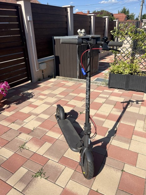 Xiaomi Electric Scooter 4 elad