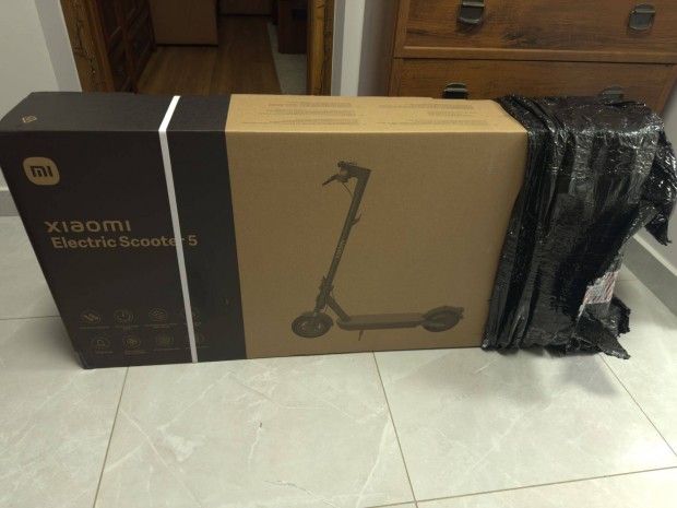 Xiaomi Electric Scooter 5 | Bontatlan, gyári dobozában