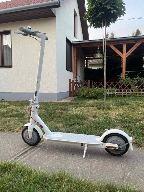 Xiaomi Elektromos Roller 3 Lite
