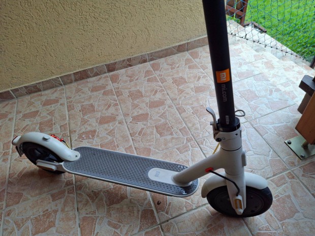 Xiaomi Elektromos Roller 7,8Amperes aksival