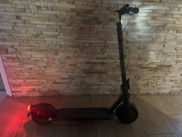 Xiaomi Eletric Scooter 4 Lite elektromos roller
