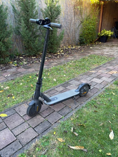 Xiaomi Essential Elektromos Roller