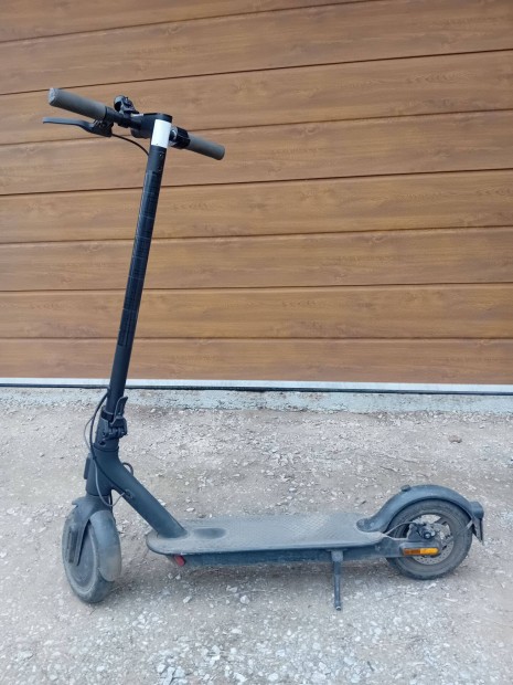 Xiaomi Essential Scooter