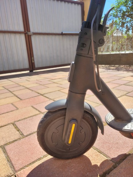 Xiaomi Essential elektromos roller