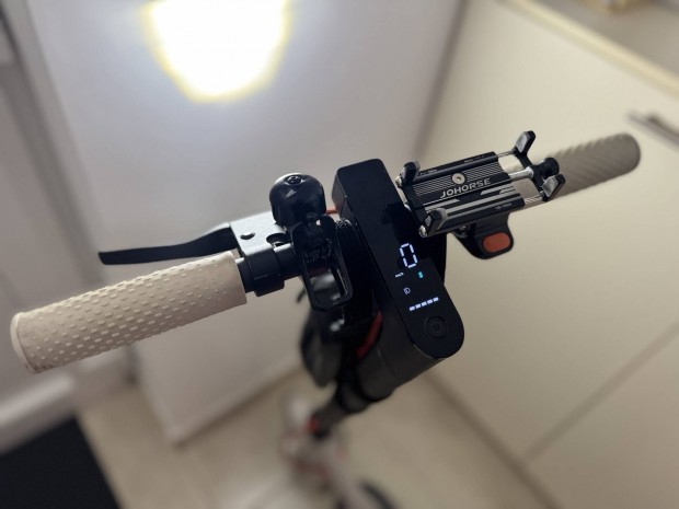 Xiaomi Mi3 elektromos roller